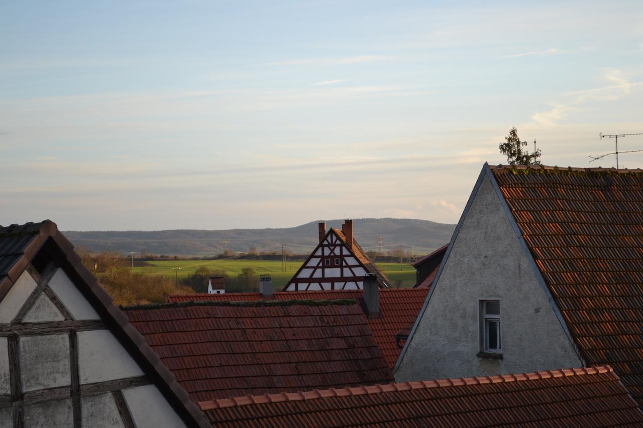 Hotel-Gasthof Rotes Ross Markt Einersheim ภายนอก รูปภาพ