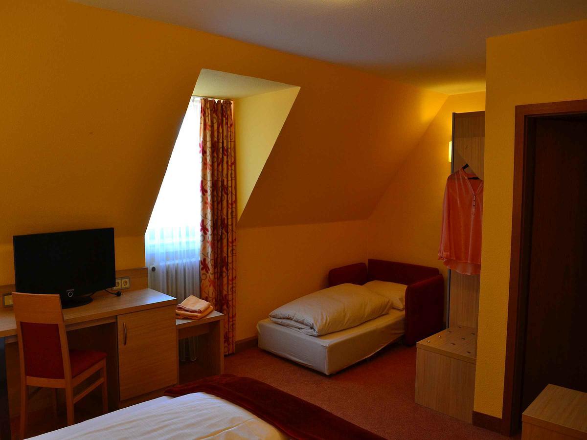 Hotel-Gasthof Rotes Ross Markt Einersheim ภายนอก รูปภาพ