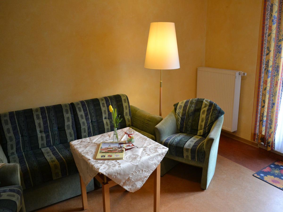 Hotel-Gasthof Rotes Ross Markt Einersheim ภายนอก รูปภาพ